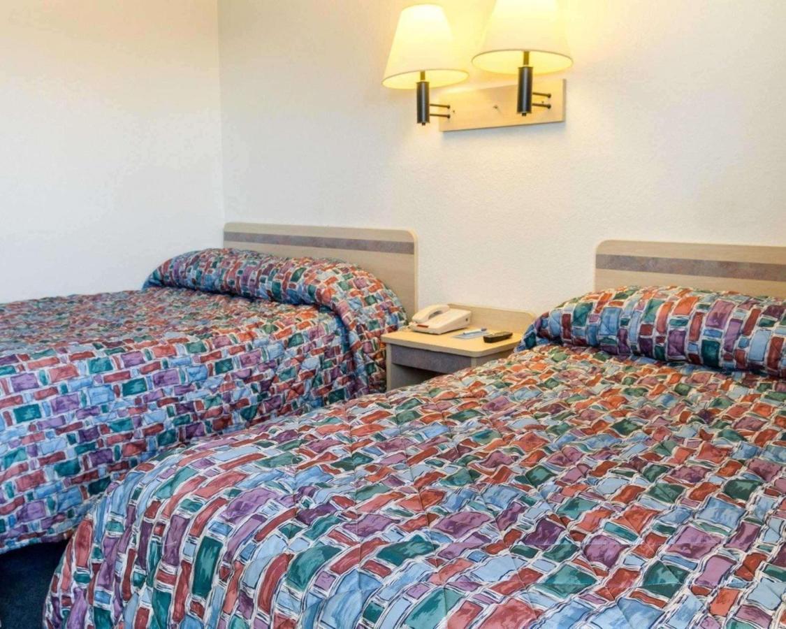 Rodeway Inn קולומבוס מראה חיצוני תמונה