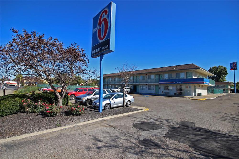 Rodeway Inn קולומבוס מראה חיצוני תמונה
